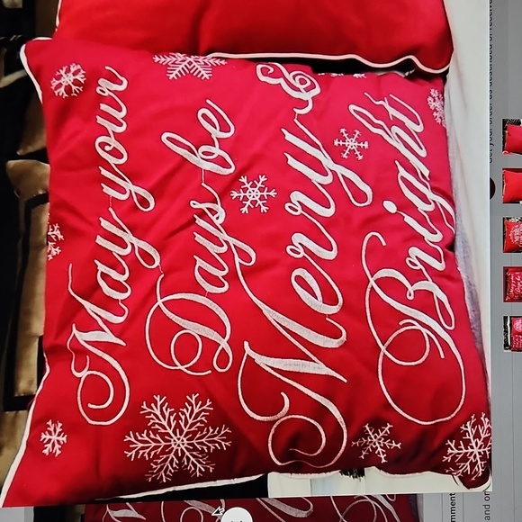 2 Lovely Red holiday pillows - Picture 2 of 5